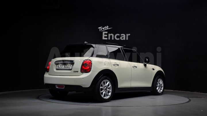 Mini Cooper 2015 — 2