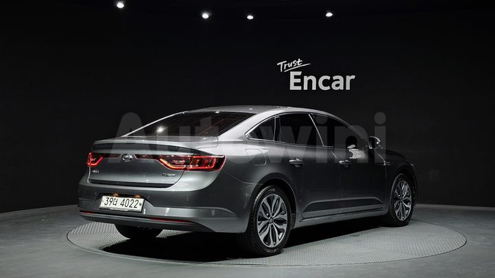 Renault SM6 2016 — 2