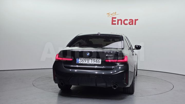 BMW 3 Series 2024 — 4