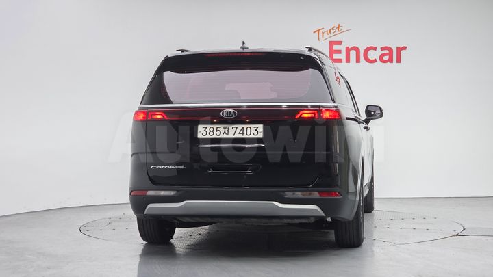 Kia Carnival 2021 — 4