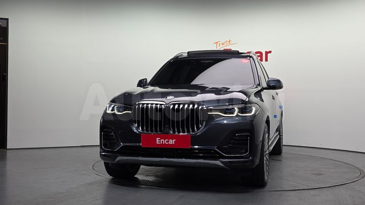 BMW X7 2021 — 3