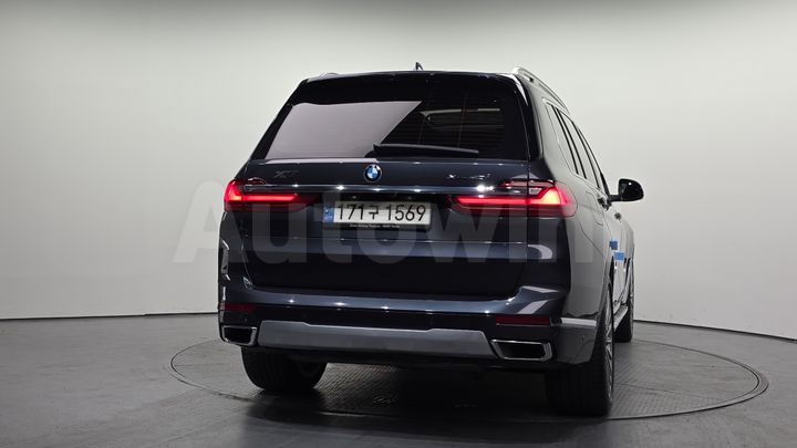 BMW X7 2021 — 4