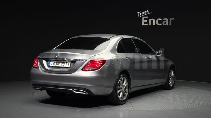 Mercedes Benz C Class 2016 — 2