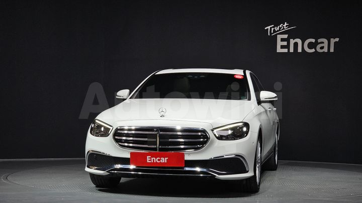 Mercedes Benz E Class 2023 — 3