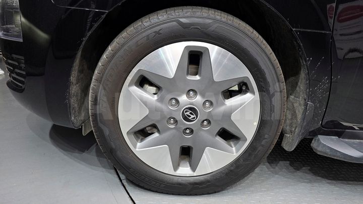 Hyundai Staria 2025 — 5