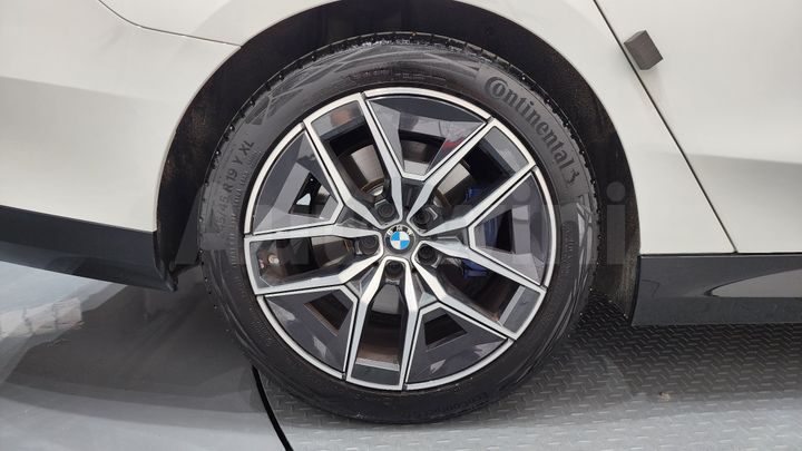 BMW 5 Series 2025 — 5
