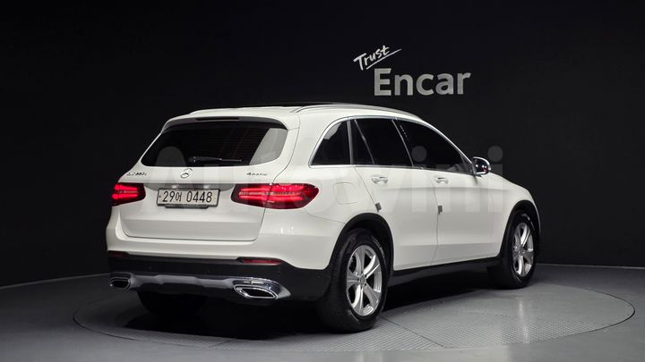 Mercedes Benz GLC Class 2017 — 2