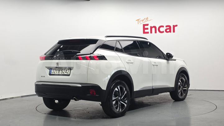 Peugeot 2008 2021 — 2