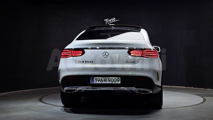 Mercedes Benz GLE Class 2017 — 4