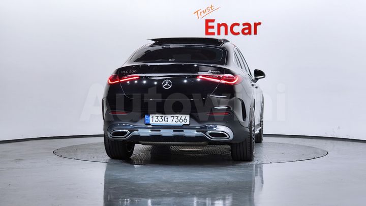 Mercedes Benz GLC Class 2024 — 4