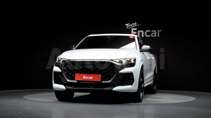 Audi RS Q8 2025 — 3