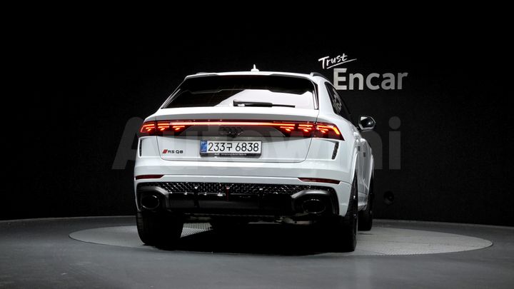 Audi RS Q8 2025 — 4