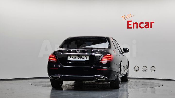 Mercedes Benz E Class 2019 — 3