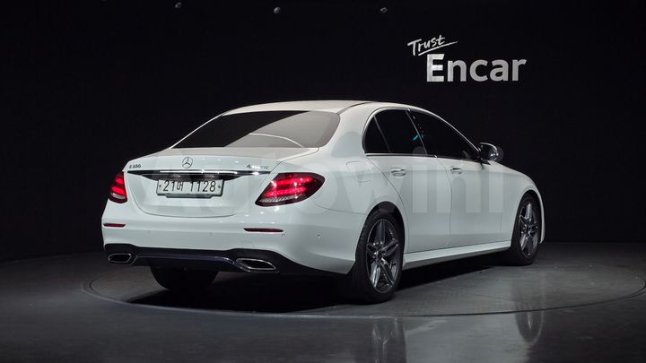 Mercedes Benz E Class 2018 — 2