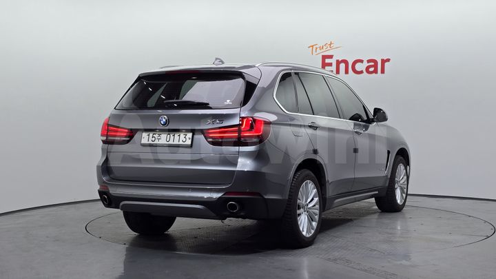 BMW X5 2017 — 2