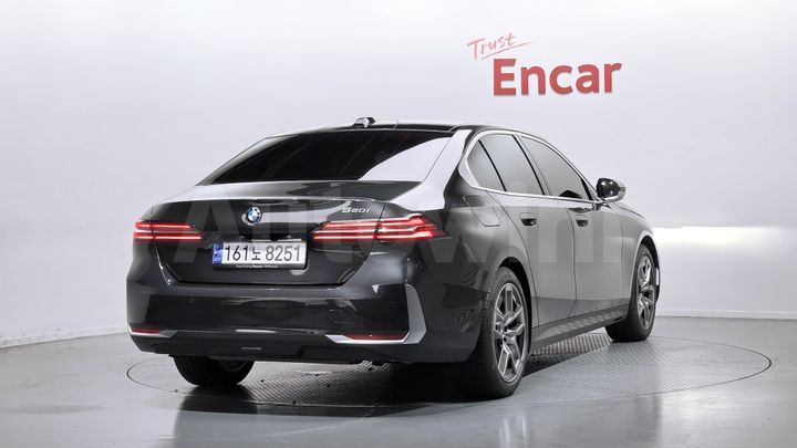 BMW 5 Series 2024 — 2