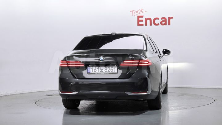BMW 5 Series 2024 — 4