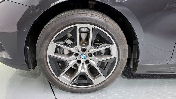 BMW 5 Series 2024 — 5