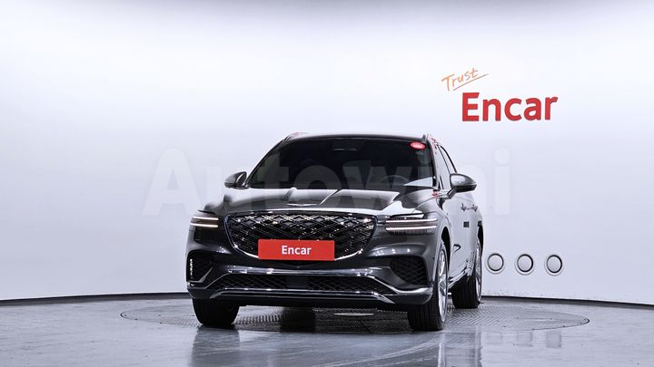 Genesis GV70 2025 — 3