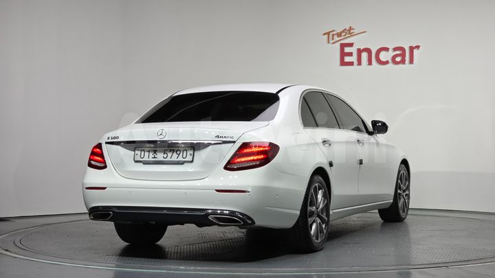 Mercedes Benz E Class 2019 — 2