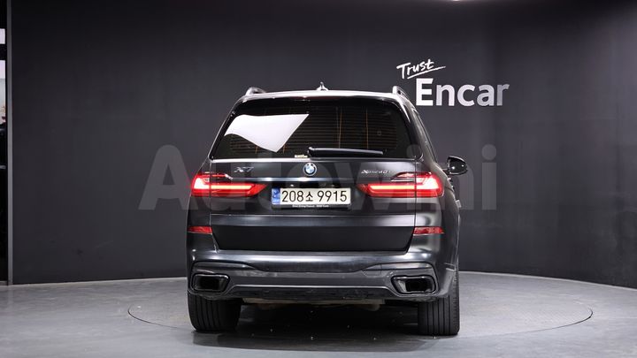 BMW X7 2021 — 4
