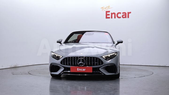 Mercedes Benz SL Class 2023 — 3