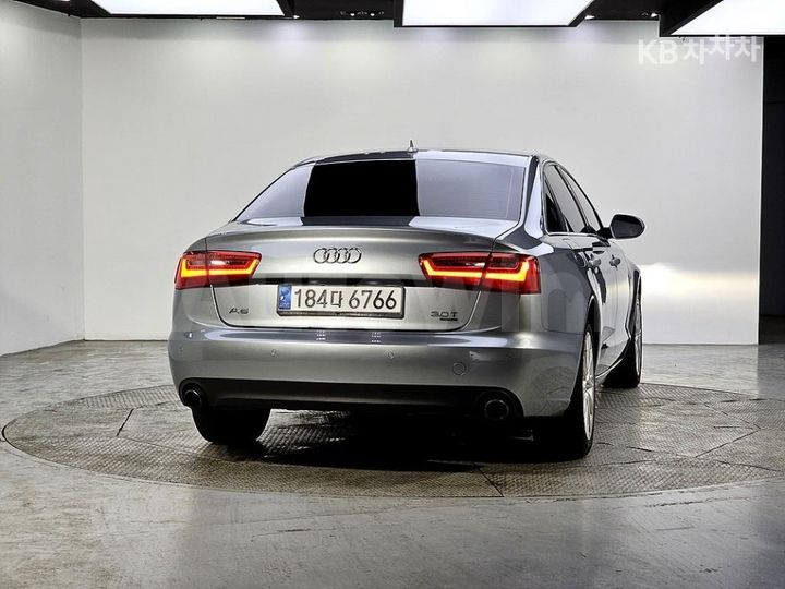 Audi A6 2012 — 3
