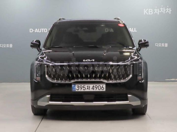 Kia Carnival 2025 — 2