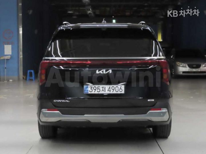 Kia Carnival 2025 — 3