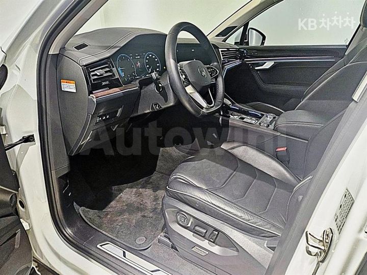 Volkswagen Touareg 2024 — 5