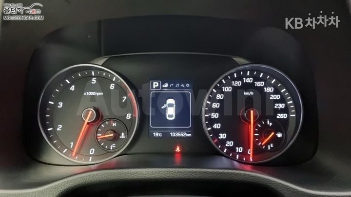 Hyundai Avante 2018 — 5