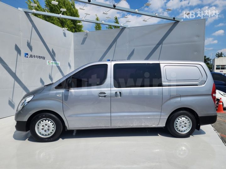 Hyundai Starex 2017 — 3