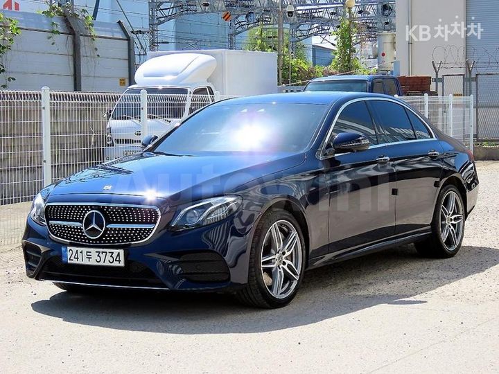 Mercedes Benz E Class 2020 — 2