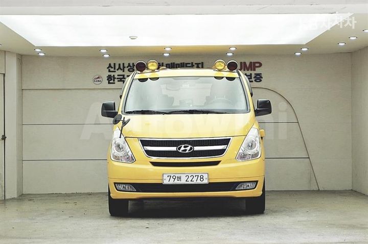 Hyundai Starex 2010 — 2