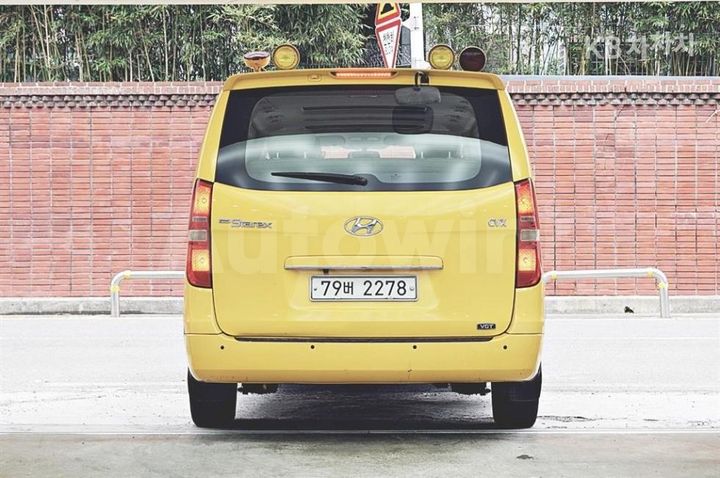 Hyundai Starex 2010 — 4