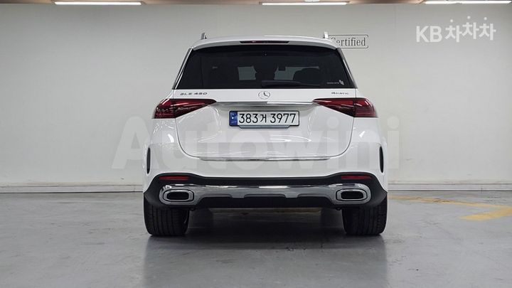 Mercedes Benz GLE Class 2024 — 3