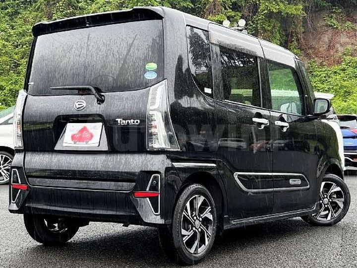 Daihatsu Tanto 2021 — 3
