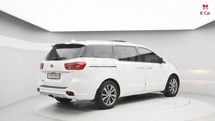 Kia Carnival 2019 — 4