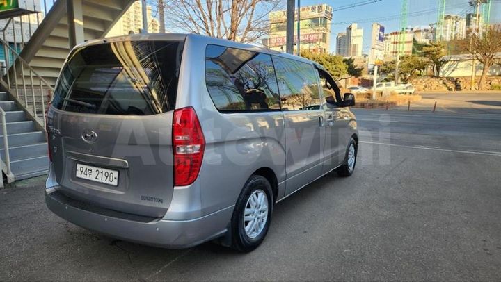 Hyundai Starex 2017 — 4