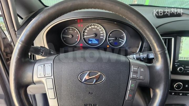 Hyundai Starex 2017 — 5