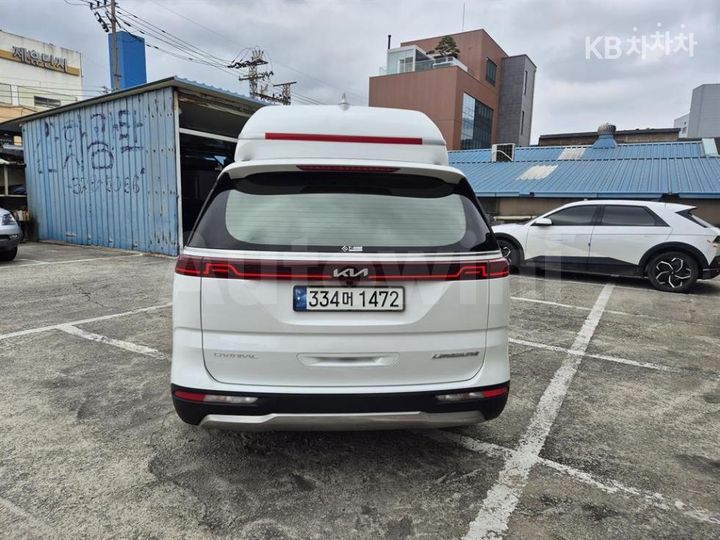 Kia Carnival 2023 KNANE813BPS313368 — 4