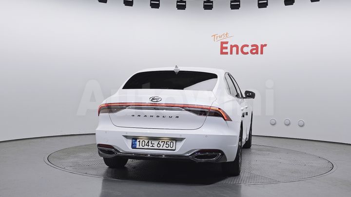 Hyundai Grandeur 2022 — 4