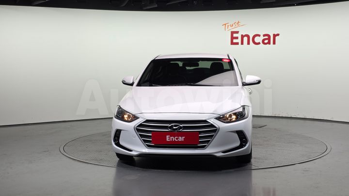 Hyundai Avante 2018 — 3