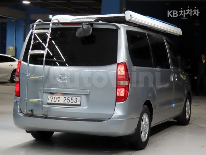 Hyundai Starex 2011 — 4