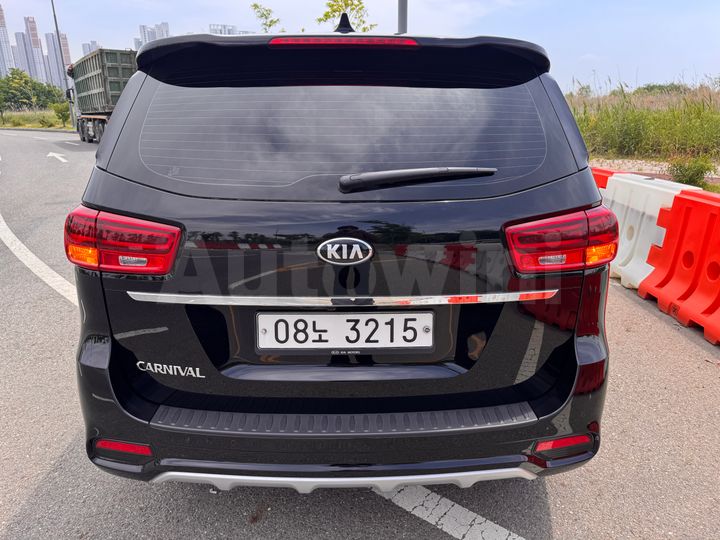 Kia Carnival 2019 — 5