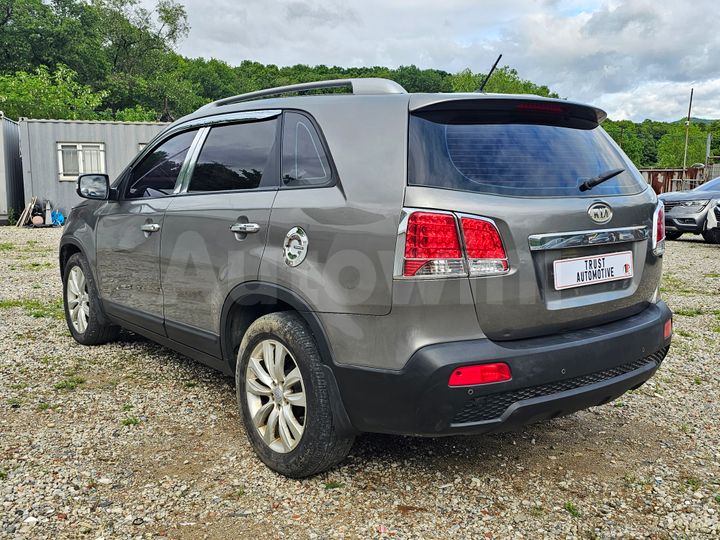 Kia Sorento 2010 — 5