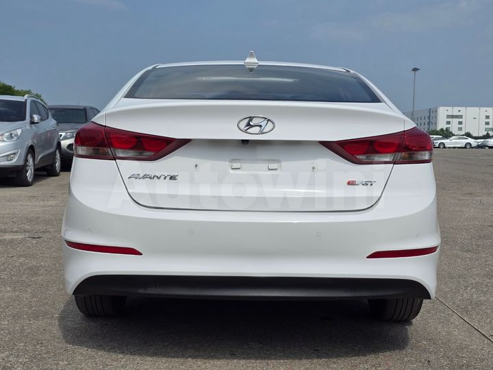 Hyundai Avante 2016 — 5