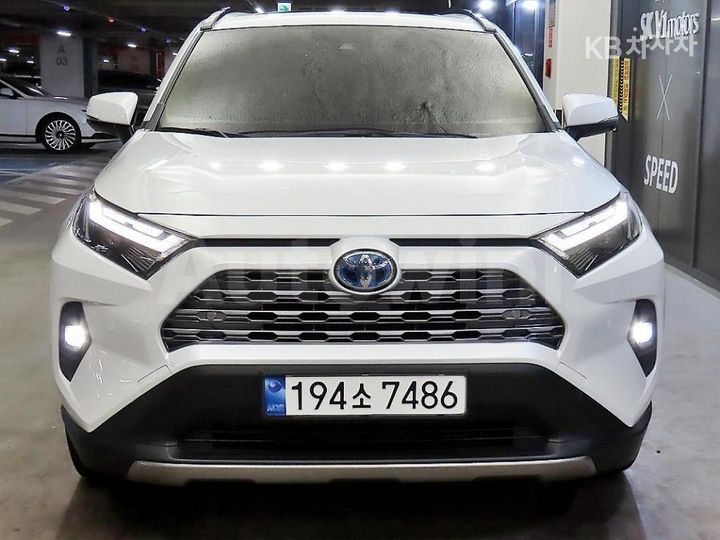 Toyota RAV4 2024 — 2