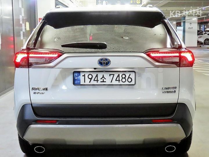 Toyota RAV4 2024 — 5