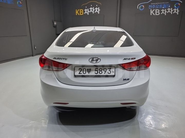 Hyundai Avante 2012 KMHDG41DBCU314387 — 3